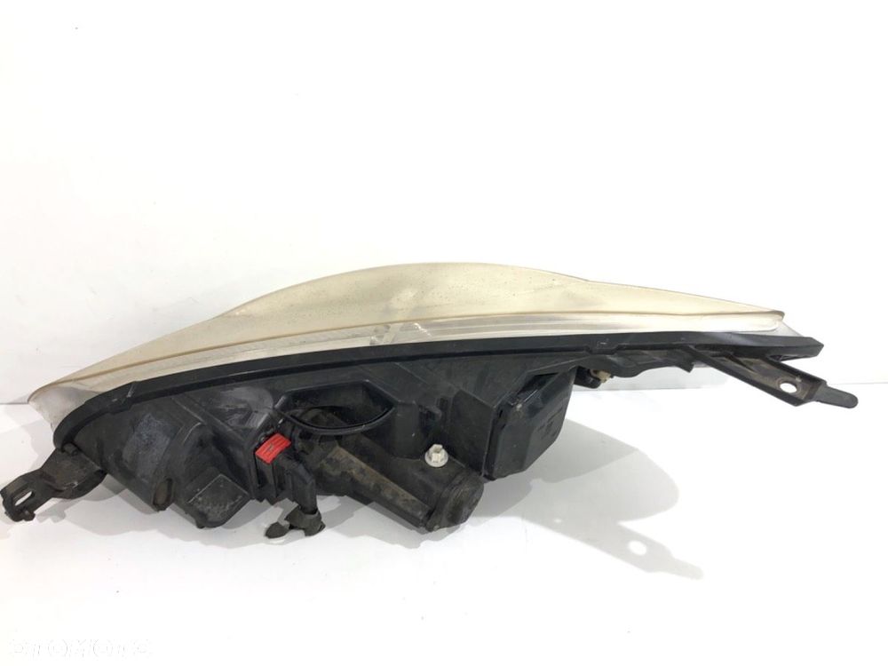 REFLEKTOR PRAWY PRZÓD XENON  PEUGEOT 407 coupe (6C_) 2005 - 2022 3.0 V6 155 kW [211 KM] benzyna - 2