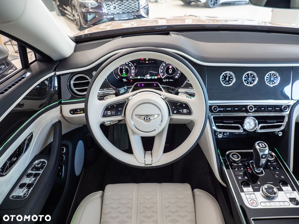Bentley Flying Spur - 14