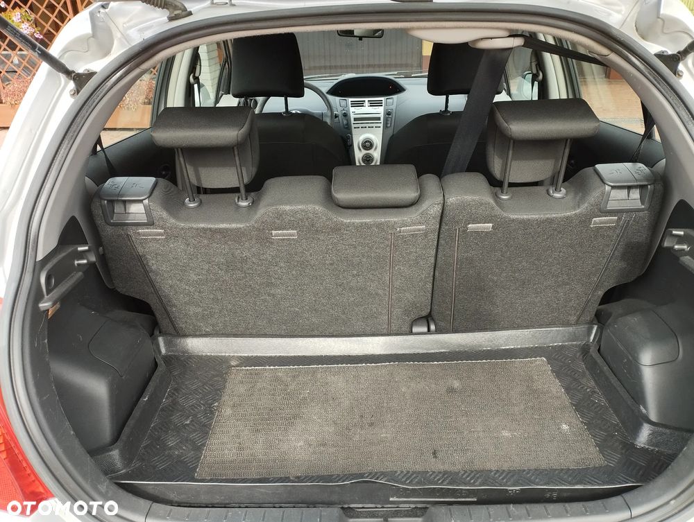 Toyota Yaris - 6