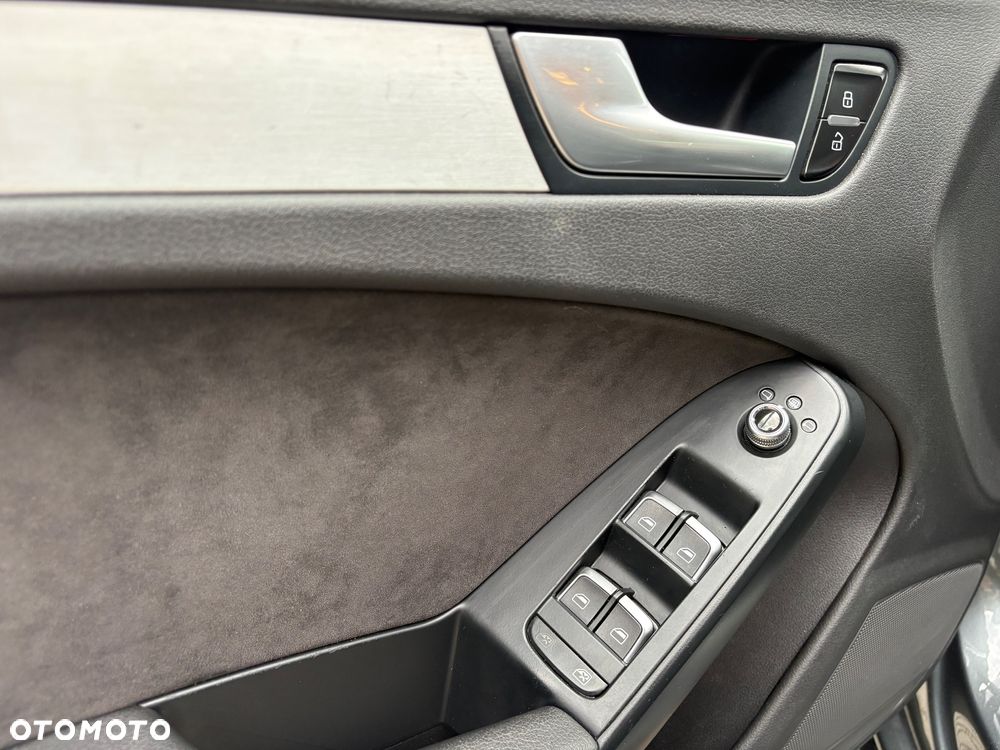 Audi A4 Avant 2.0 TDI Quattro S tronic - 37