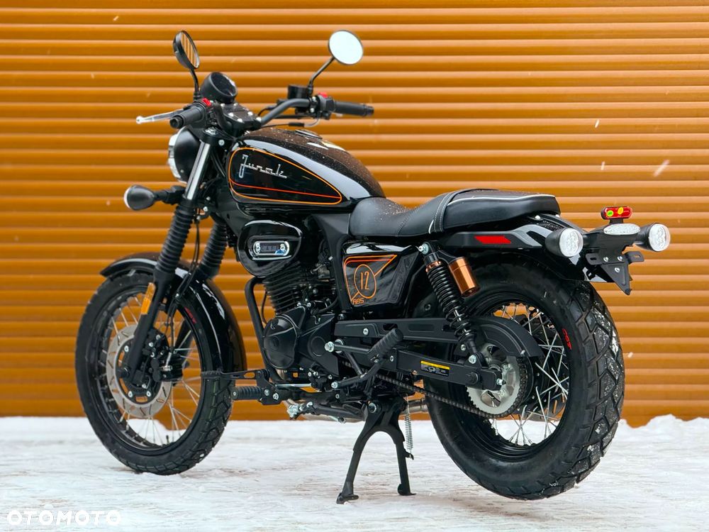 Junak M12 - 6