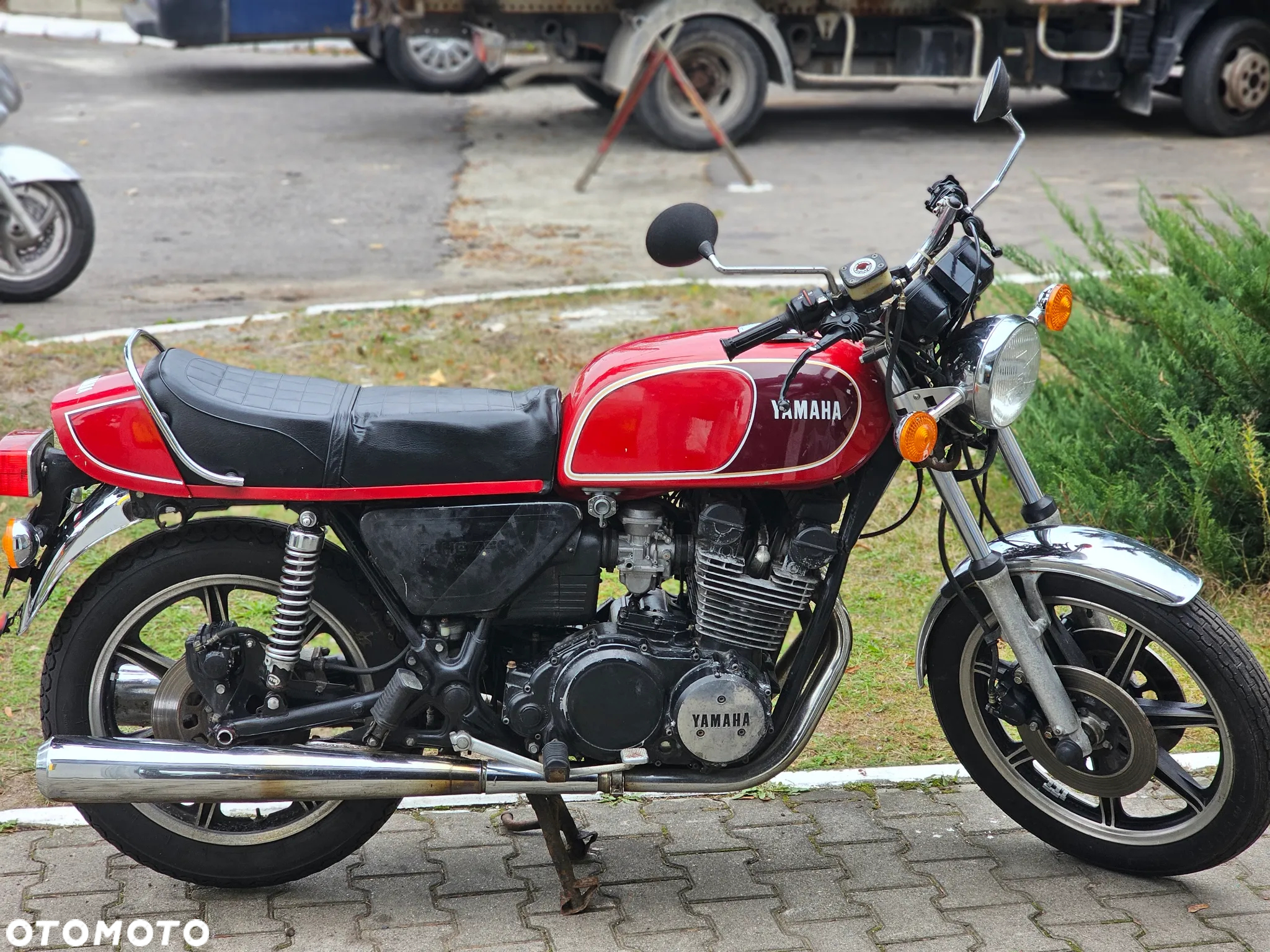 Yamaha XS - 2