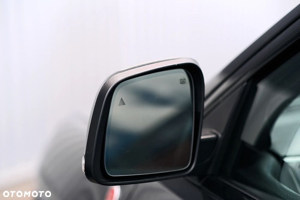 Jeep Grand Cherokee - 37