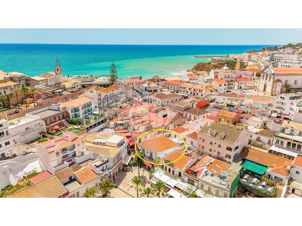 Andar Renovado com 4 Quartos | Zona Histórica a 140 m da Praia | Al... - Grande imagem: 2/35