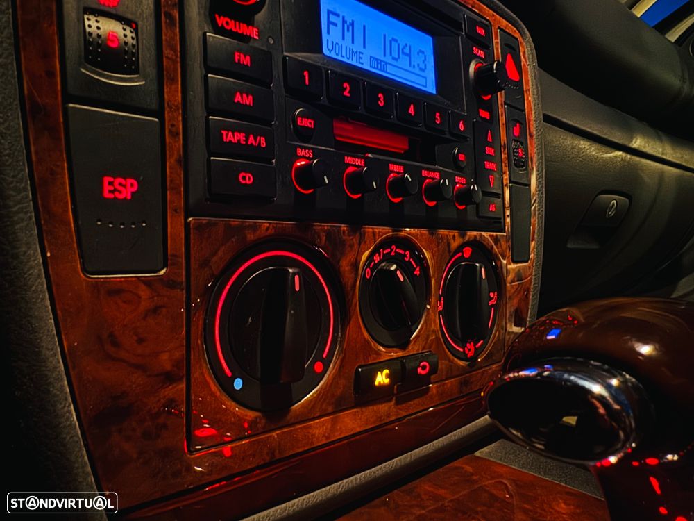 VW Passat Variant - 33