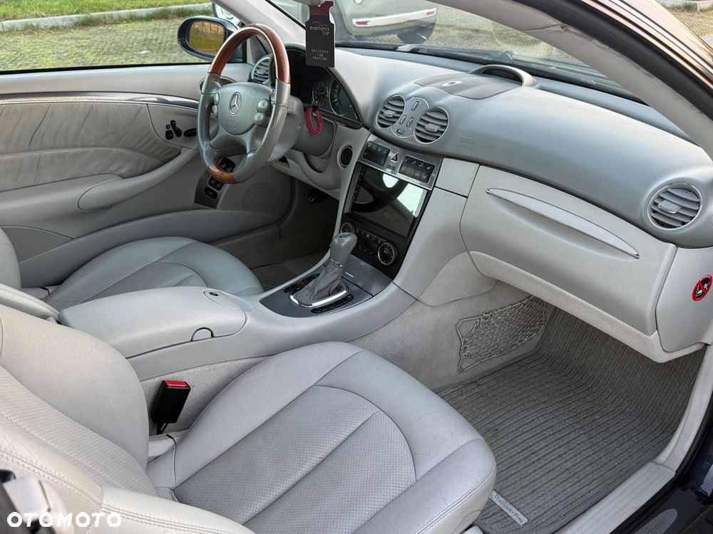 Mercedes-Benz CLK 320 - 22