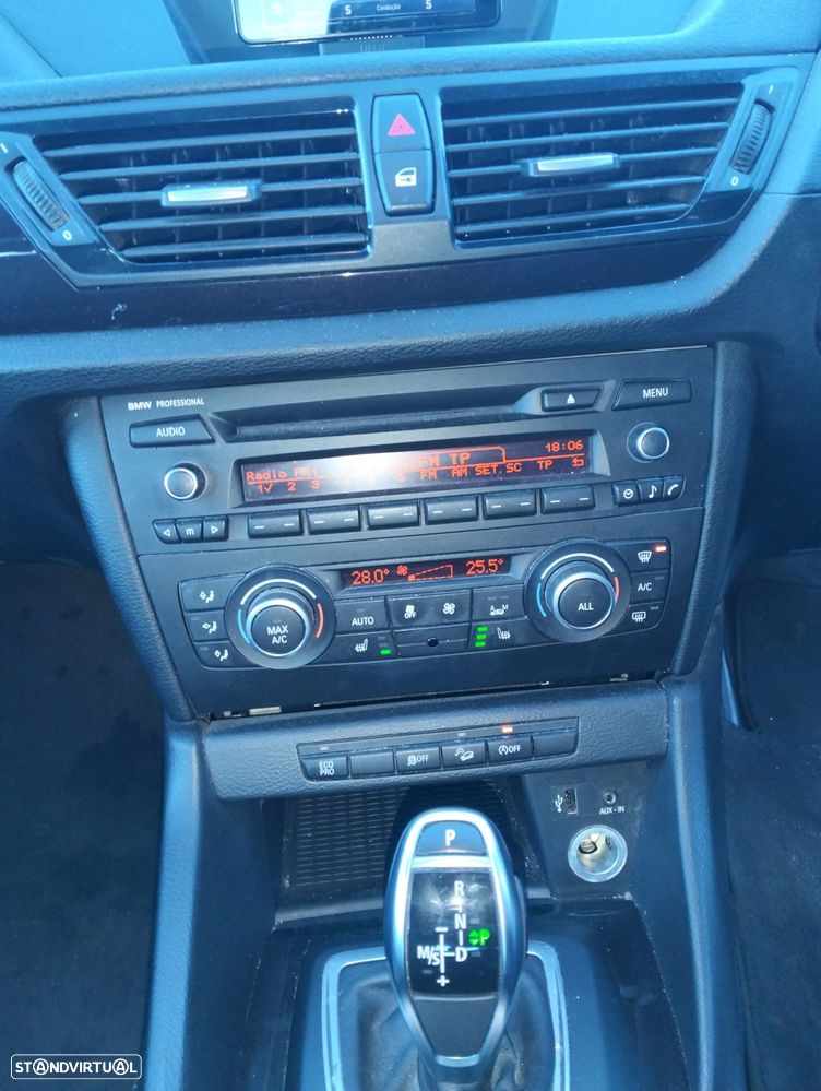 BMW X1 118D X-Drive Ano 2012 - 6