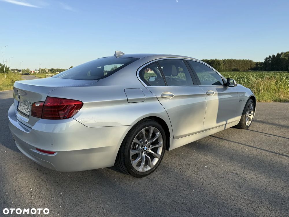 BMW Seria 5 528i xDrive Luxury Line - 1