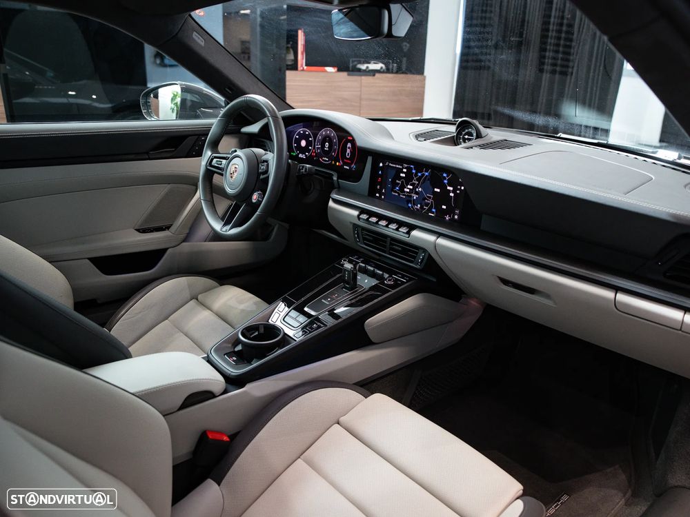 Porsche 911 (992) Carrera S - 37