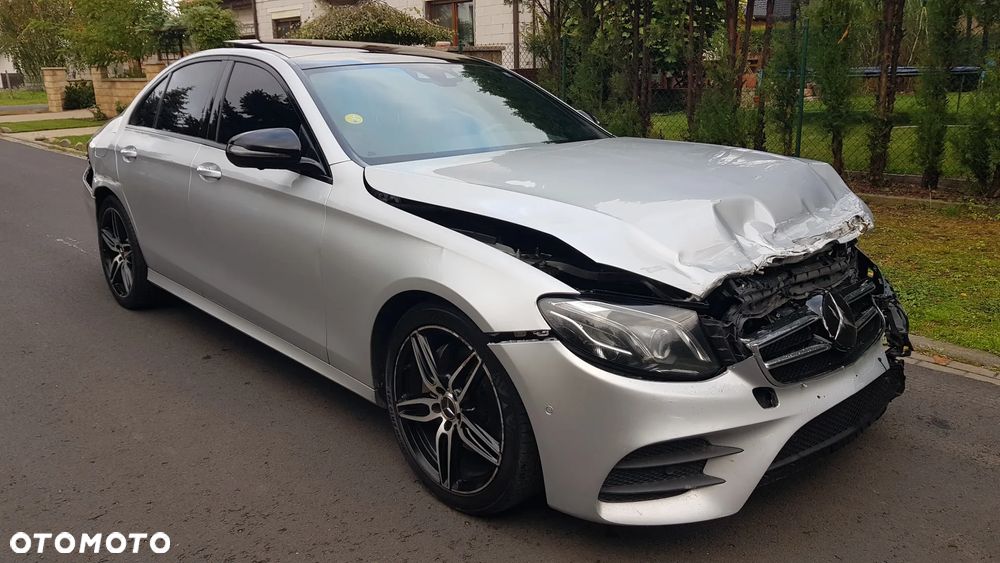 Mercedes-Benz Klasa E 220 d AMG - 1