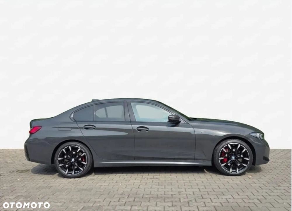 BMW Seria 3 330i xDrive M Sport sport - 4