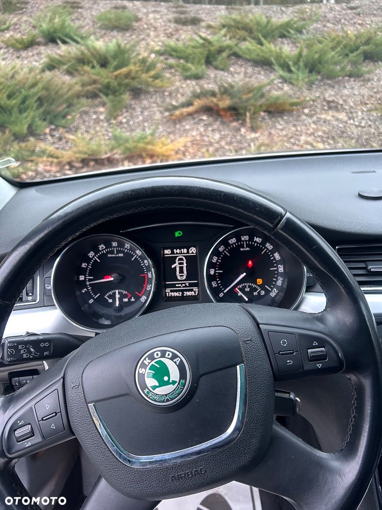 Skoda Superb 1.6 TDI Exclusive - 14