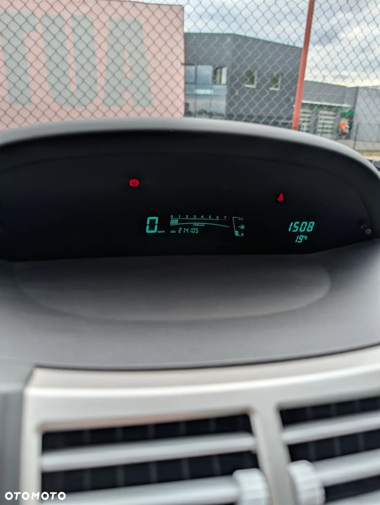 Toyota Yaris 1.3 Sol - 29