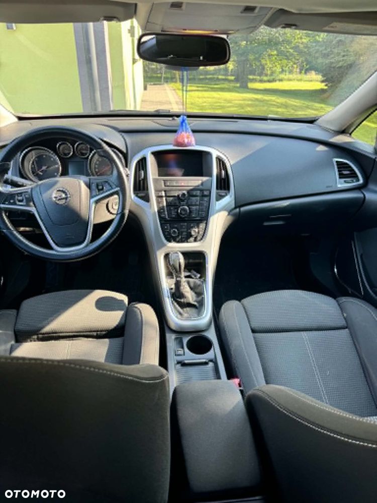 Opel Astra 2.0 CDTI Cosmo - 9