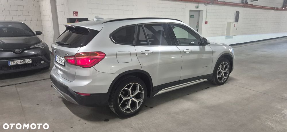 BMW X1 sDrive18d xLine - 10