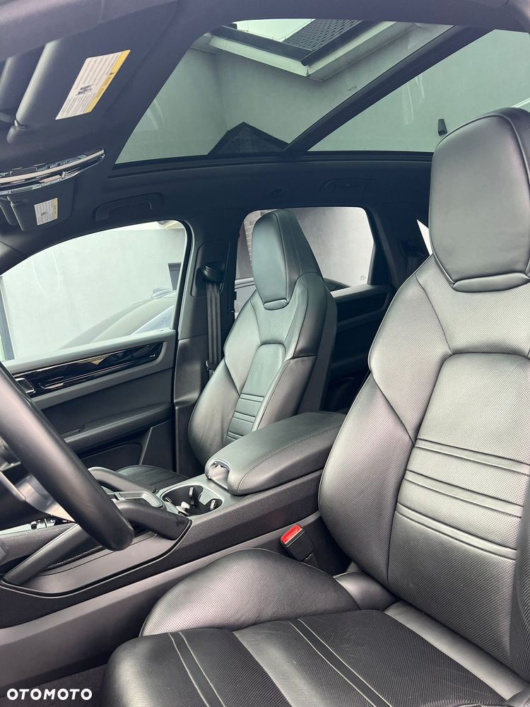 Porsche Cayenne - 13