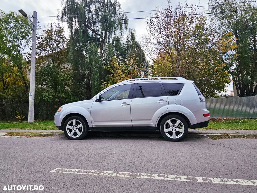Mitsubishi Outlander 2.2 DI-D Intense + - 3