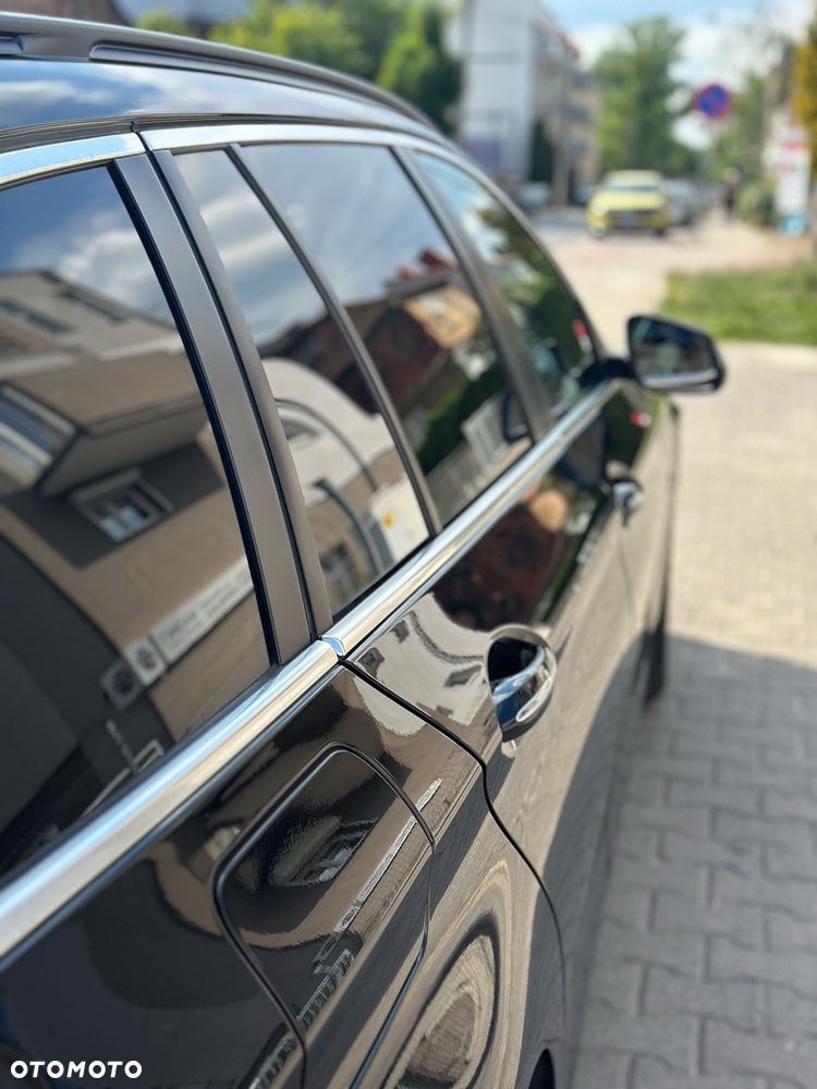 BMW Seria 5 520d xDrive - 24