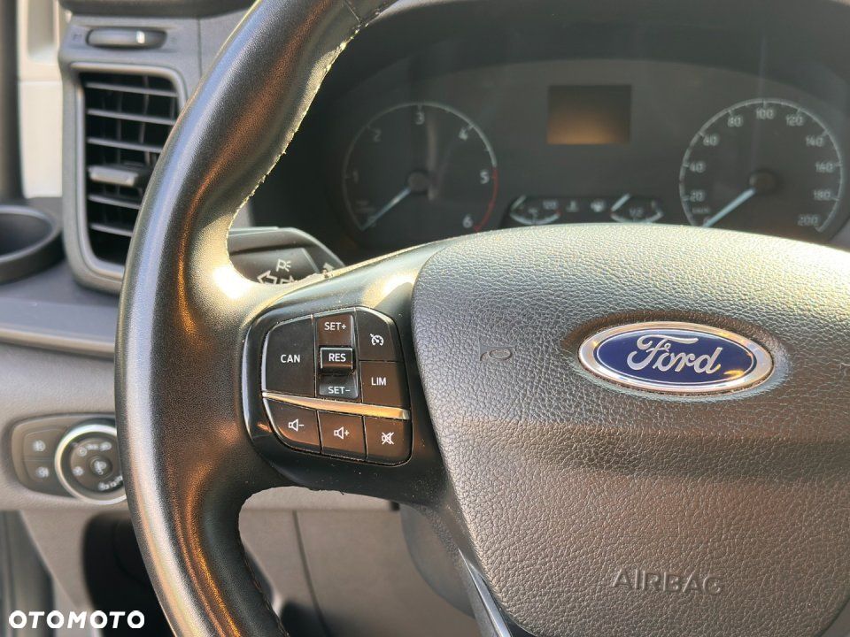 Ford Transit Custom - 13