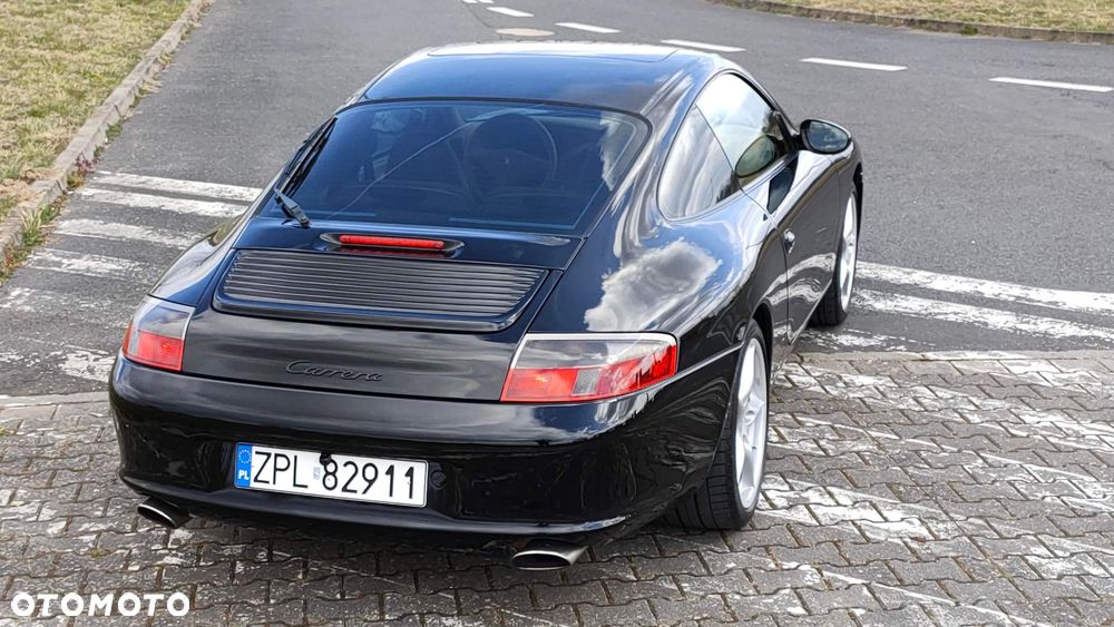 Porsche 911 Carrera - 8