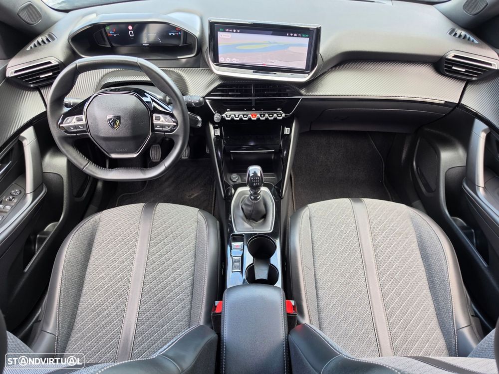 Peugeot 2008 1.2 PureTech Allure — fotografia 41