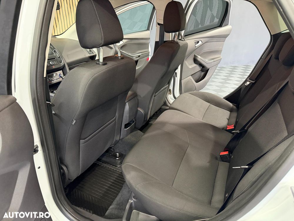 Ford Focus 1.5 EcoBlue Active - 14