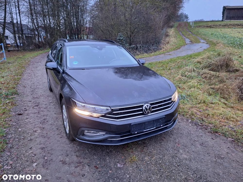 Volkswagen Passat 2.0 TDI SCR Business - 5