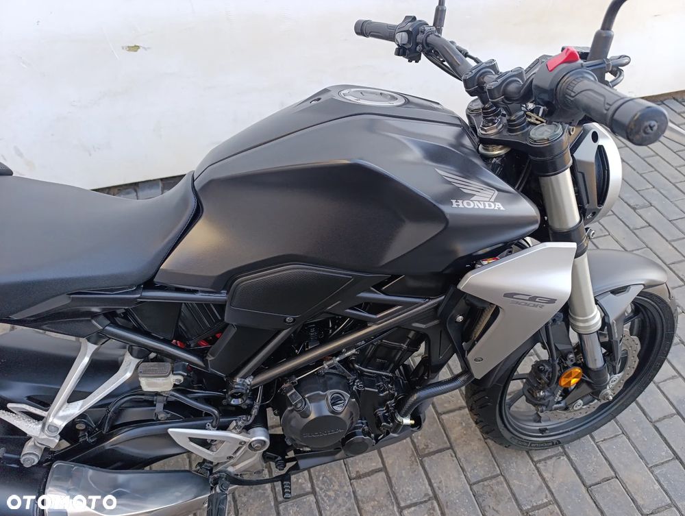 Honda CB - 23