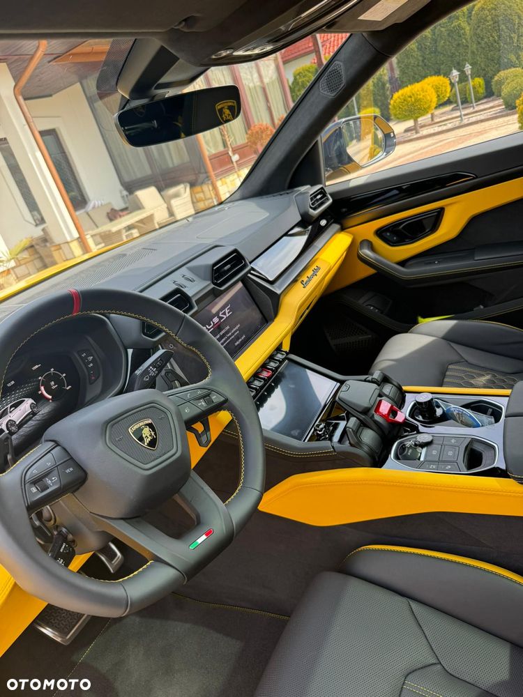 Lamborghini Urus - 9