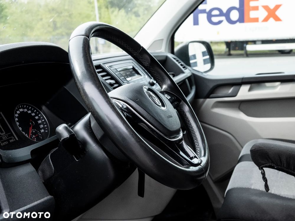Volkswagen Transporter - 10