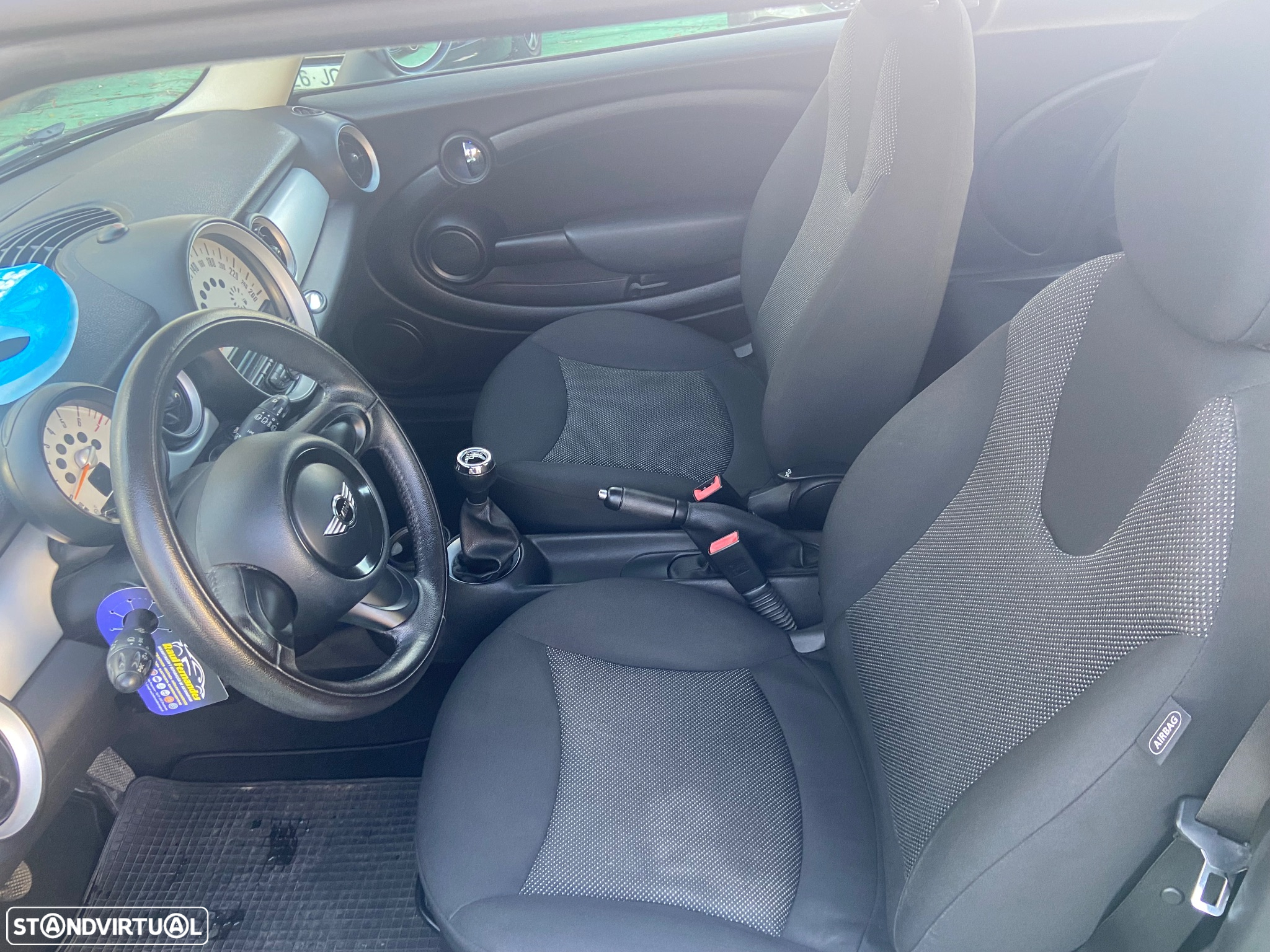 MINI 3 Portas One 1.6 - 12
