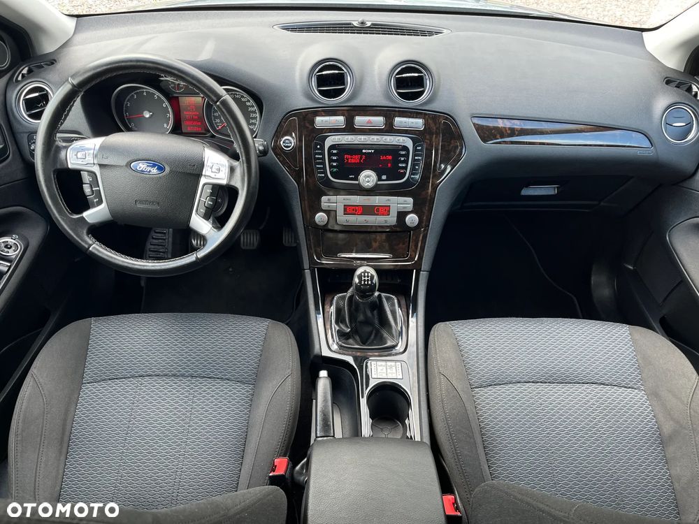 Ford Mondeo 2.0 Ghia - 18