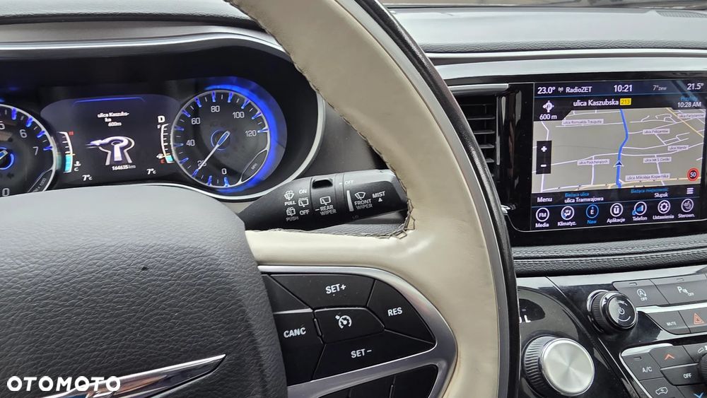 Chrysler Pacifica - 28