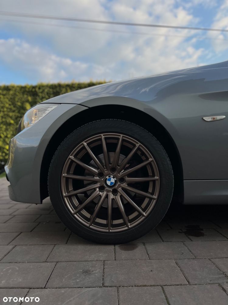 BMW Seria 3 320d xDrive - 16