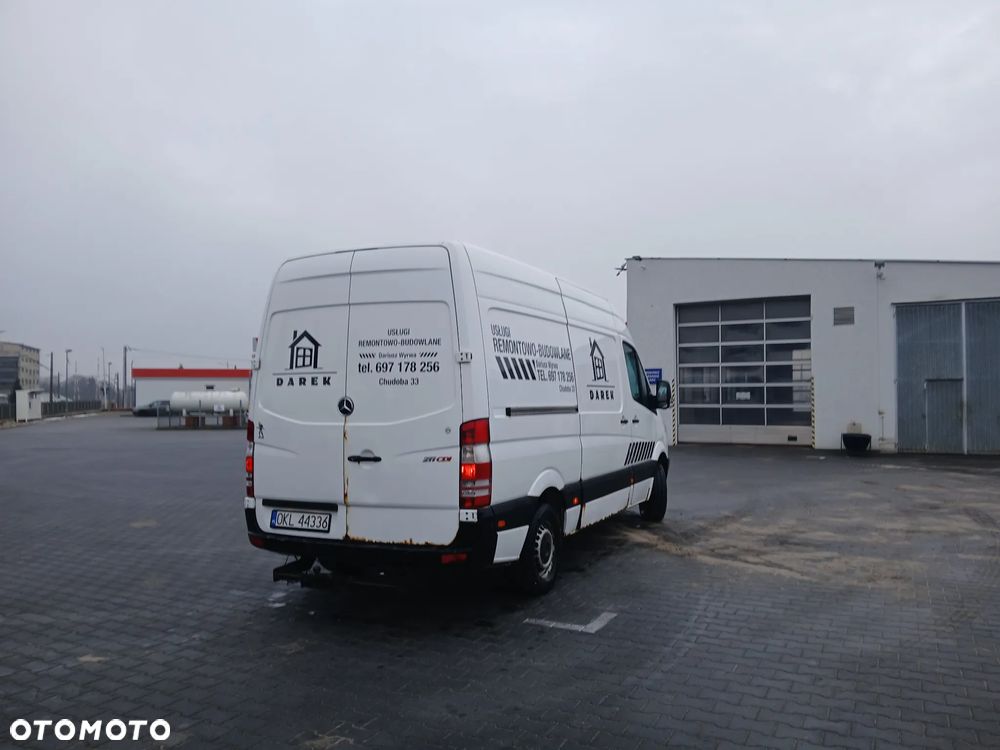 Mercedes-Benz Sprinter - 4