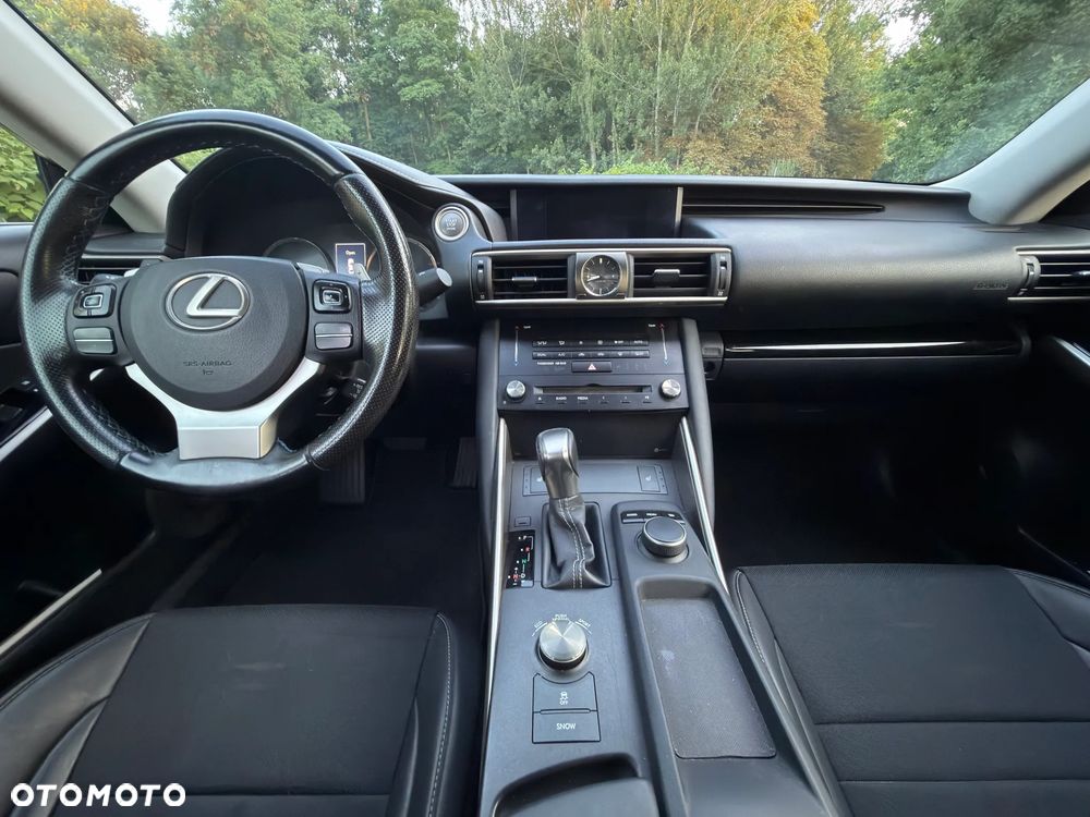Lexus IS 200t / 300 Elegance - 20