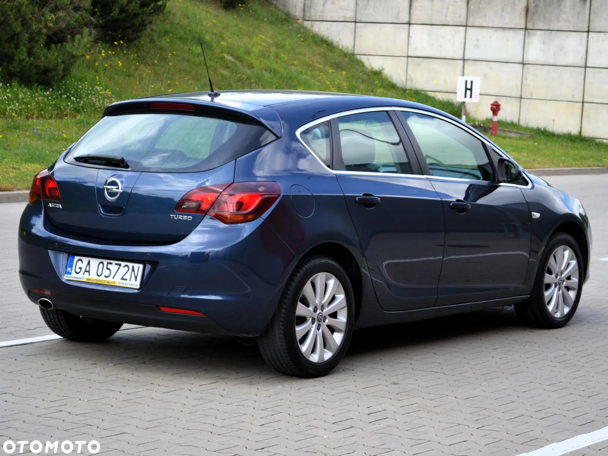 Opel Astra IV 1.4 T Sport - 2