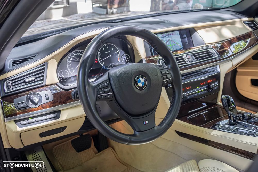 BMW 760 i - 7