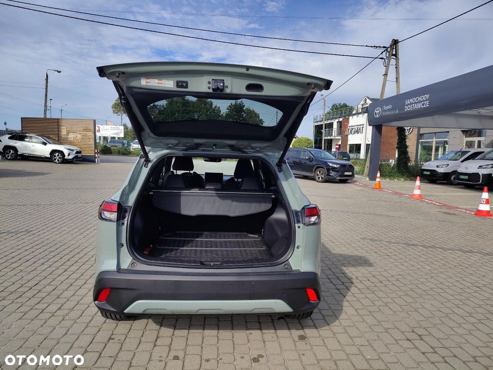 Toyota Corolla Cross - 12