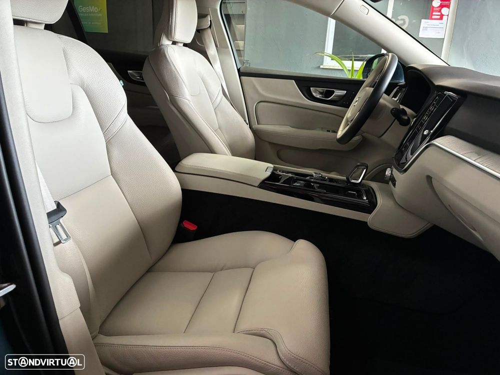 Volvo V60 - 36