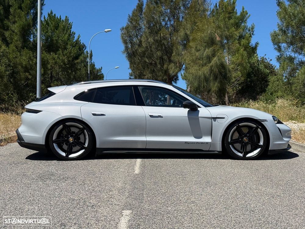 Porsche Taycan Sport Turismo Turbo S - 11