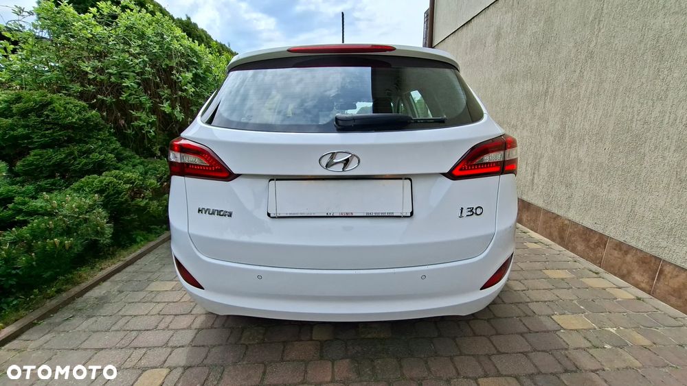 Hyundai i30 Kombi 1.6 GDi DCT Premium - 5