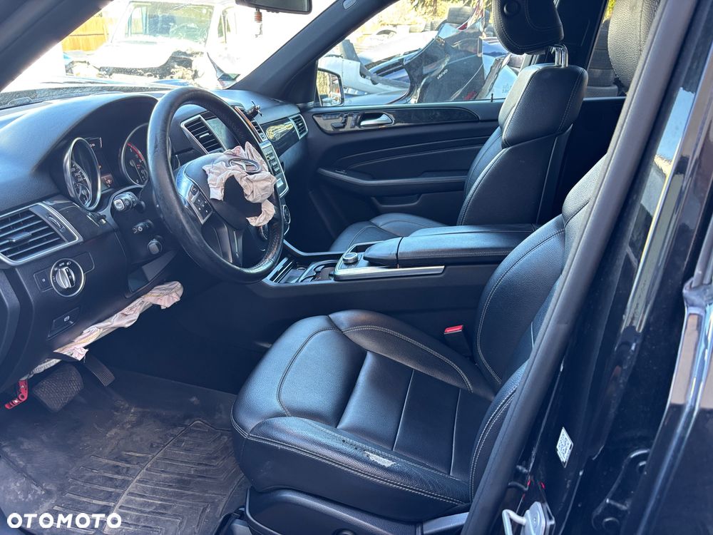 Mercedes-Benz ML - 24