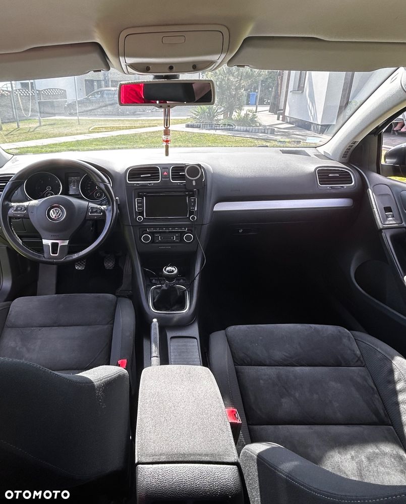 Volkswagen Golf 1.6 TDI BlueMot Comfortline - 8