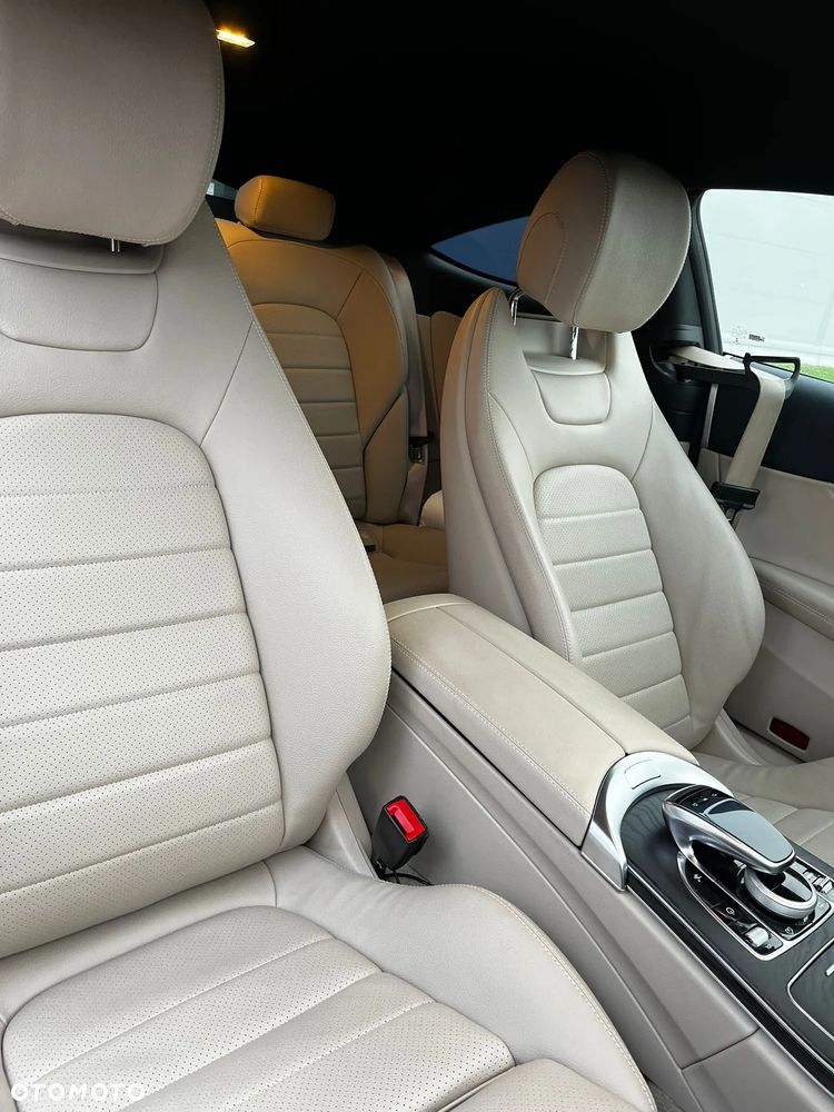 Mercedes-Benz Klasa C 200 4Matic 9G-TRONIC - 3