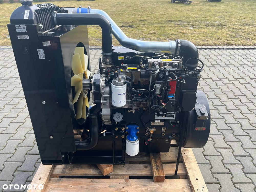 silnik Perkins 1104D-E44TA 1104D E44TA 105.2kW 35000netto - 5
