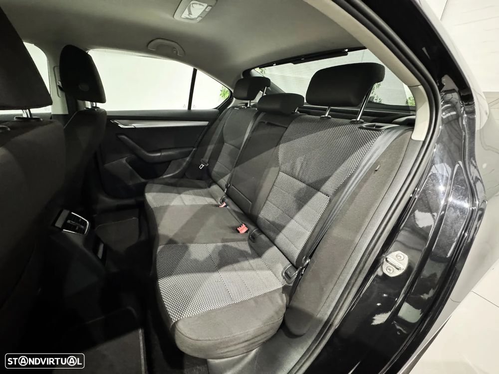 Skoda Octavia 1.6 TDI Elegance - 22