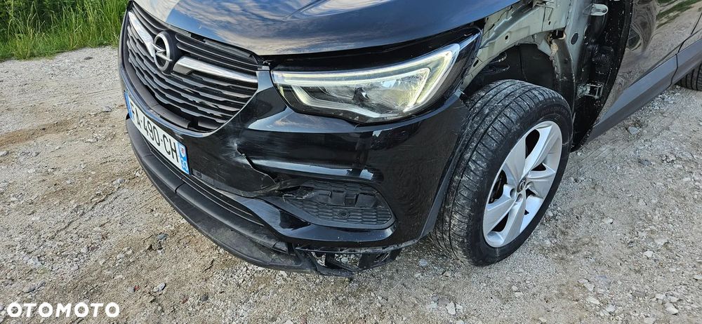 Opel Crossland X - 11