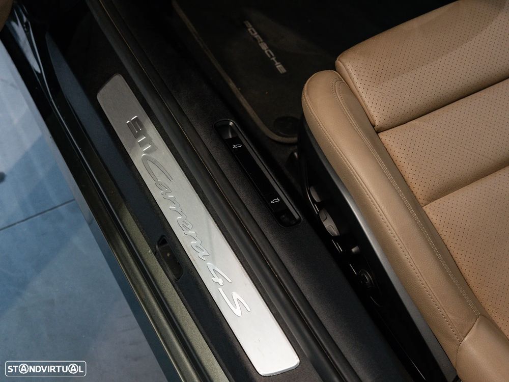 Porsche 911 (992) Carrera 4S PDK - 43