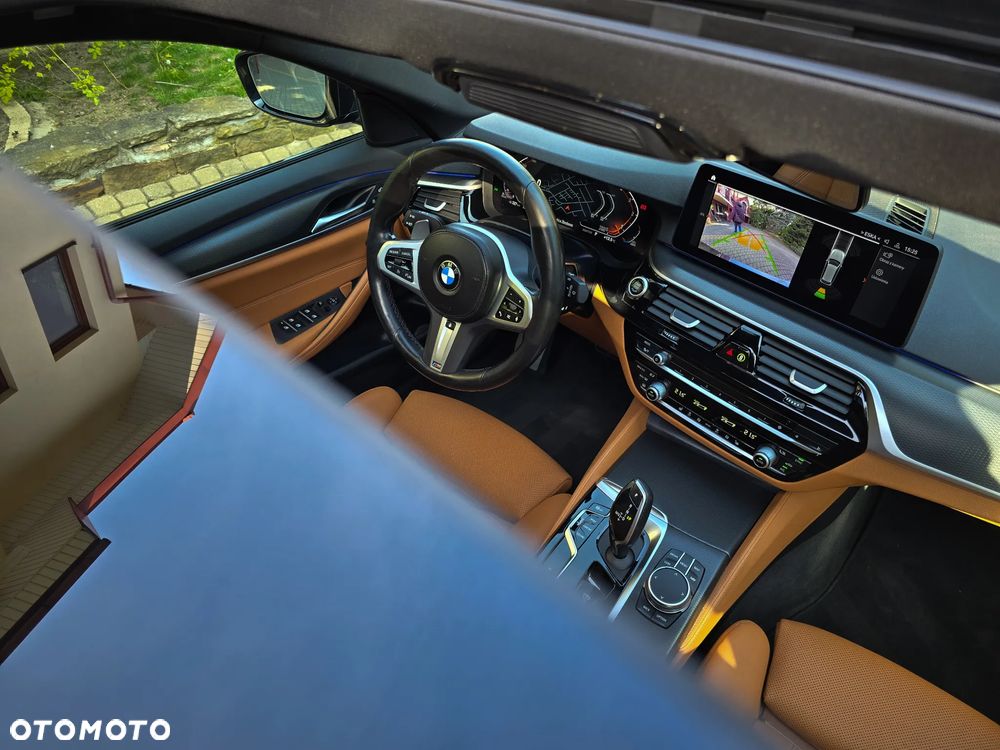 BMW Seria 5 530d xDrive mHEV M Sport sport - 22